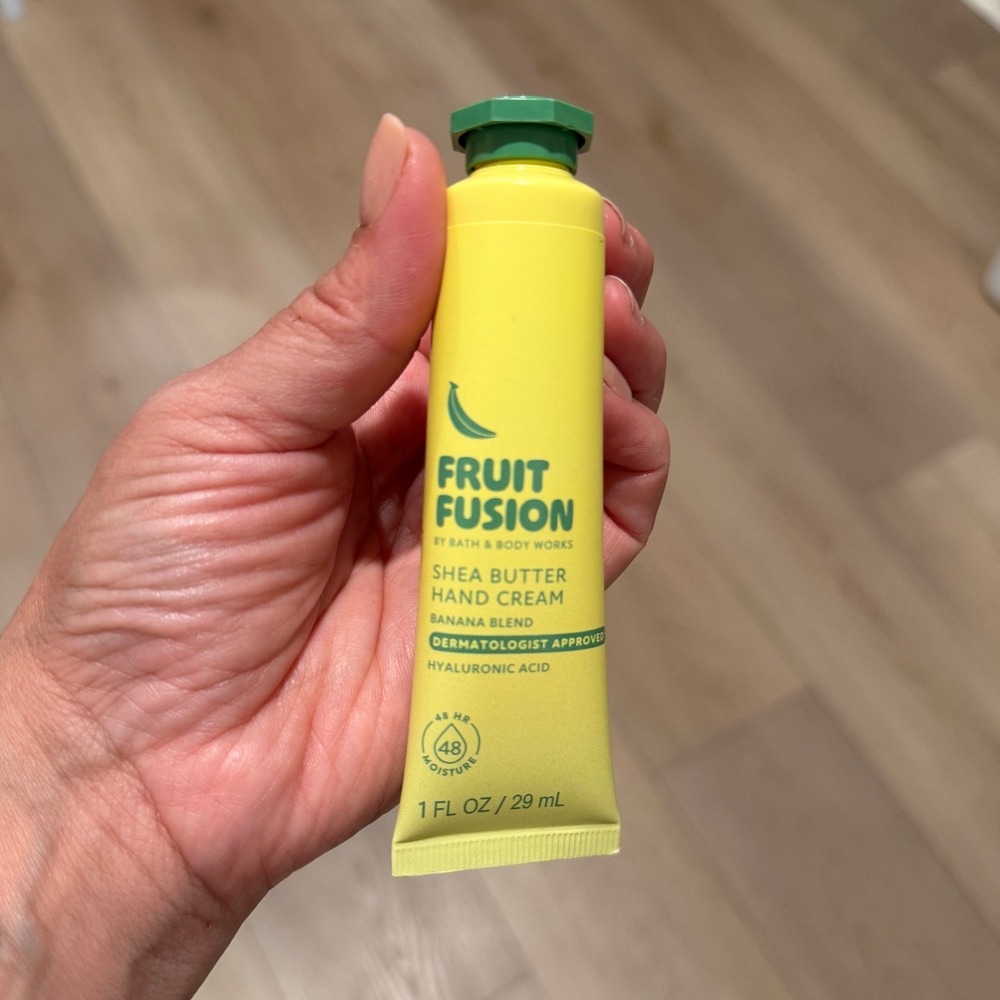 Bath & Body Works Fruit Fusion Banana Hand Cream NE